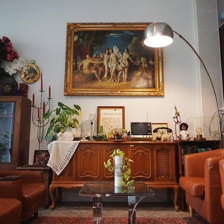 Manee Guesthouse And Record บ้านมานี Csiangmaj Kültér fotó