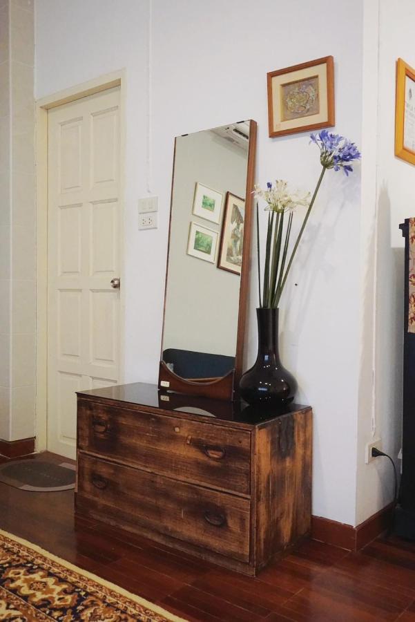 Manee Guesthouse And Record บ้านมานี Csiangmaj Kültér fotó