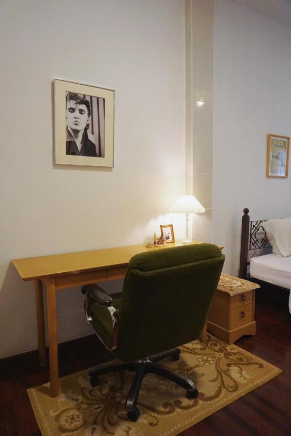 Manee Guesthouse And Record บ้านมานี Csiangmaj Kültér fotó