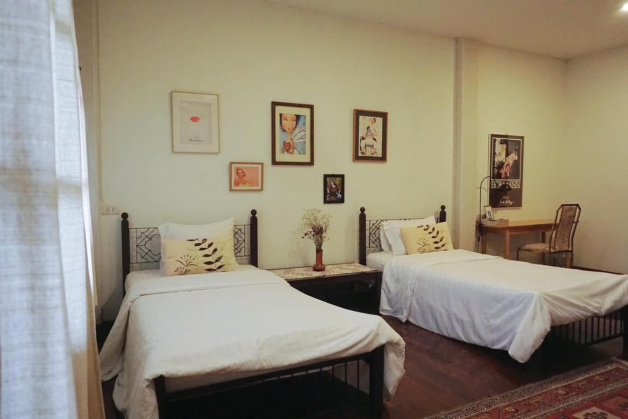 Manee Guesthouse And Record บ้านมานี Csiangmaj Kültér fotó