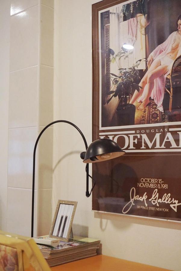 Manee Guesthouse And Record บ้านมานี Csiangmaj Kültér fotó